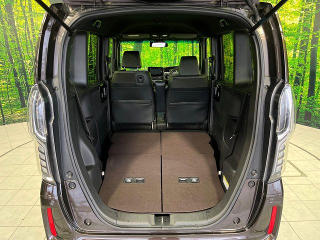 普段のお買い物や通勤、送迎等に十分な荷室スペースを確保しております。セカンドシートを倒すと、大きな荷物の積載も可能です♪