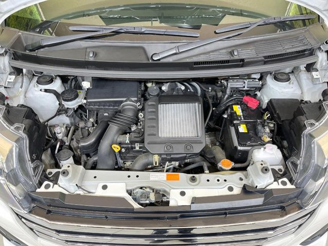 親切・丁寧な専門メカニックスタッフが応対!・車検・点検整備・事故等の修理などアフターサービスも安心。お車のカスタマイズもネクステージのサービススタッフまでご相談ください!