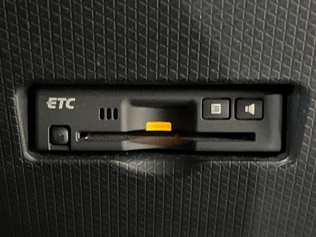 【ETC】高速道路の料金所をストレスなく通過!話題のスポットやサービスエリアに多い「スマートIC」利用時は必須のアイテムです。当店でセットアップを実施、ご納車当日からすぐにご利用いただけます!