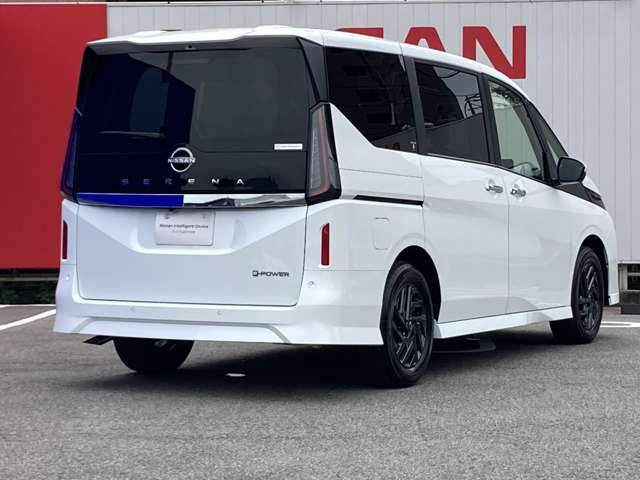 セレナ1.4 e-POWER ハイウェイスターV