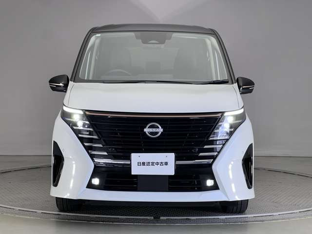 セレナ1.4 e-POWER ハイウェイスターV 90周年記念車