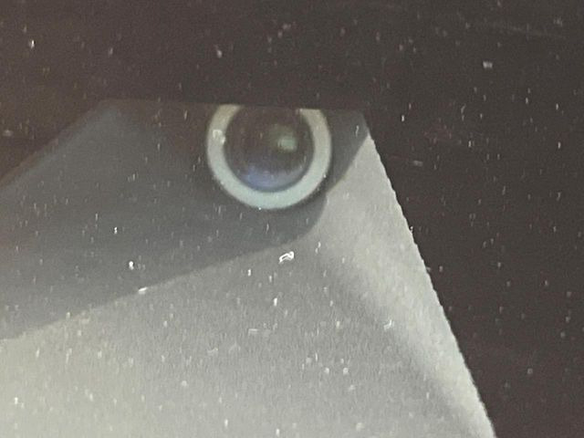 【トヨタセーフティセンス】走行中に前方の車両等を認識し、衝突しそうな時は警報とブレーキで衝突回避と被害軽減をアシスト。より安全にドライブをお楽しみいただけます。
