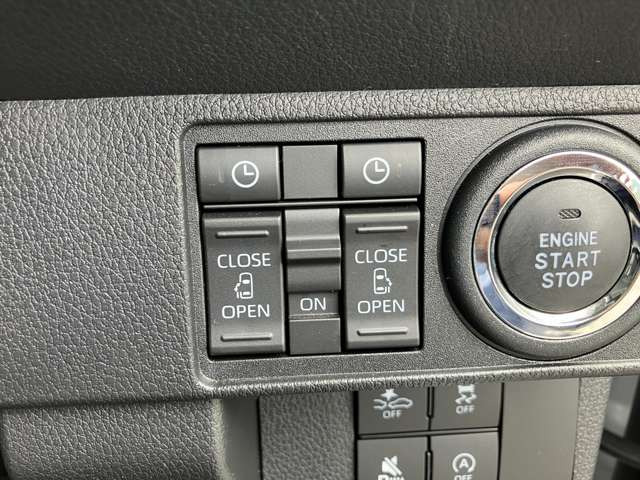 ★ウェルカムオープン機能★降車時にスイッチで予約をしておけば乗車時にスマートキーをもってクルマに近づくだけでスライドドアが自動でオープン!