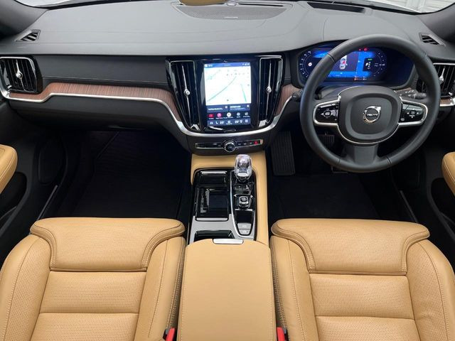 V60リチャージ PHEV T6 AWD アルティメット 4WD