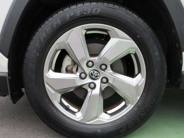 RAV42.5 ハイブリッド G E-Four 4WD