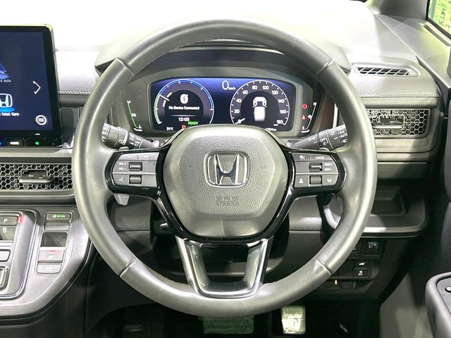 【アダプティブクルーズコントロール】高速道路での長距離走行が楽に!!自動で速度を保つクルーズコントロールが、衝突軽減システムと連携し、前方の車両を感知して車間を保つように速度調節してくれます!!