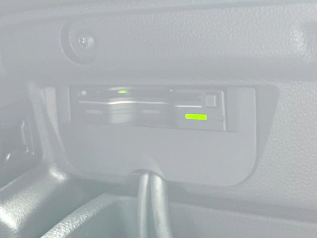 ●ETC車載器(ナビ連動タイプ):お引き渡し時には再セットアップを実施後、お渡しいたします。マイレージ登録に関してもお気軽に担当営業までお尋ねください。