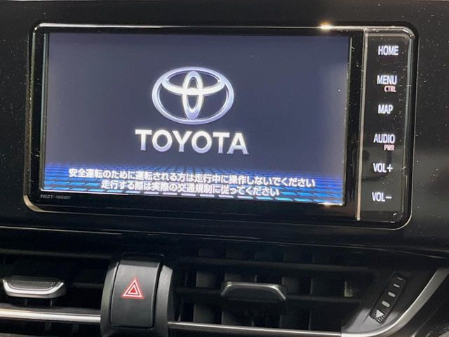 【純正ナビ】人気の純正ナビを装備。オーディオ機能も充実しており、Bluetooth接続すればお持ちのスマホやMP3プレイヤーの音楽を再生可能!毎日の運転がさらに楽しくなります!!