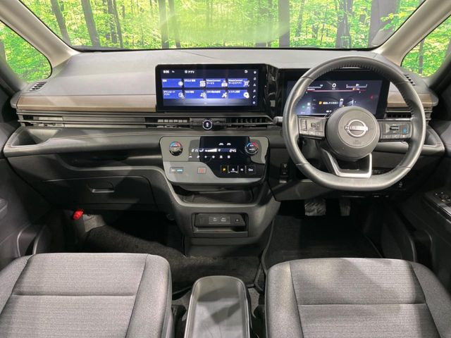 セレナ1.4 e-POWER ハイウェイスターV