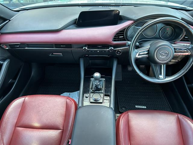 MAZDA3ファストバック2.0 20S バーガンディ セレクション