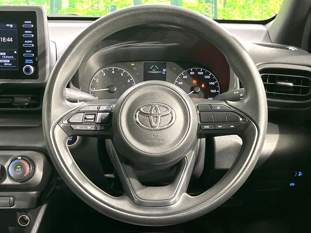 ステアリングも使用感が少なく、きれいな状態となっております♪