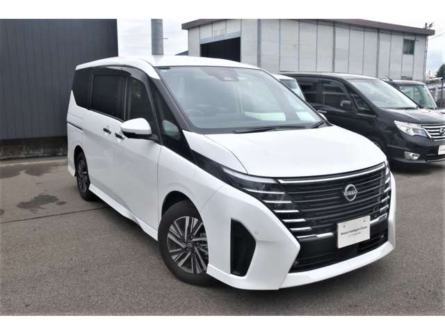 セレナ1.4 e-POWER ハイウェイスターV