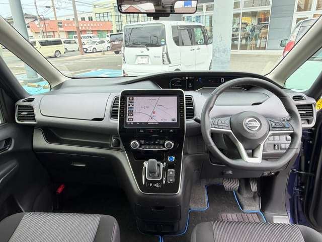 セレナ1.2 e-POWER ハイウェイスターV