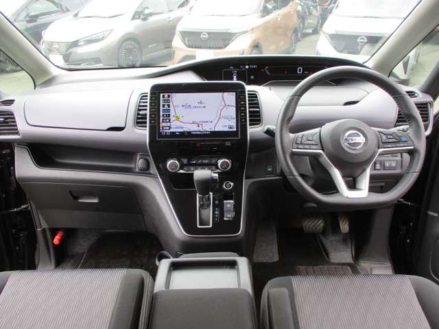 セレナ2.0 ハイウェイスターV 4WD