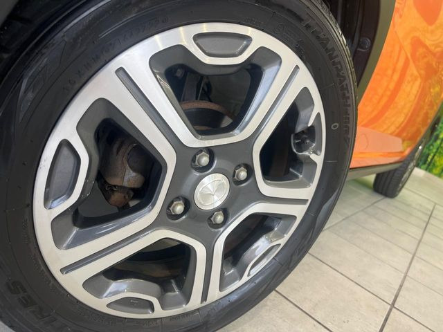 �y����15�C���`�A���~�z�C�[���z�O�ςɃ}�b�`���������A���~�z�C�[���𑕒����Ă���܂��B�e��ЊO�A���~�z�C�[����A�X�^�b�h���X�^�C�����戵�����Ă���܂��B���񂲑��k����������