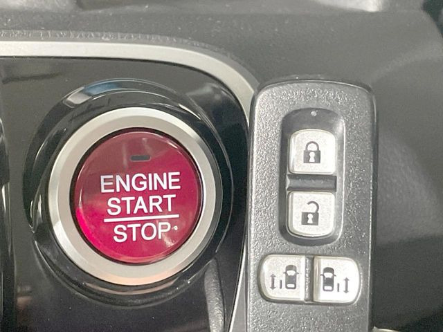 �yHonda�X�}�[�g�L�[�z�J�o����|�P�b�g�ɓ��ꂽ�܂܂ł��h�A�̎{���E�������\�ȃX�}�[�g�L�[�𑕔��B�G���W���̃I���E�I�t�����J�M�����o���K�v����������Ƃ��Ă��֗��ł���