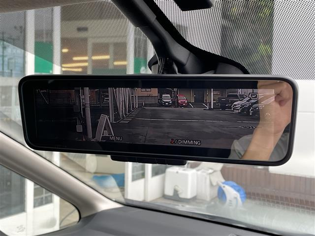 セレナ1.2 e-POWER ハイウェイスターV アーバンクロム