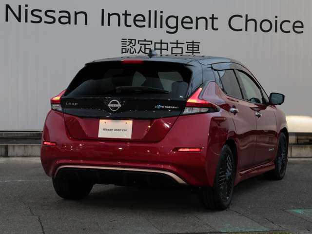 リーフX Vセレクション 90周年記念車