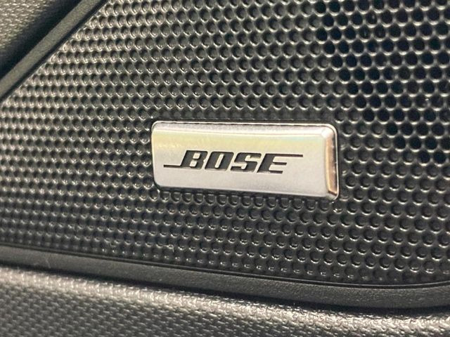 �yBOSS�T�E���h�V�X�e���z���[�J�[�I�v�V�����̍��i�ʃT�E���h�V�X�e���𓋍ځB��p�̃`���[�j���O���{���ꂽ�召�l�X�ȃX�s�[�J�[����ǎ��ȃT�E���h���t�ł��A�Տꊴ���ӂ�鉹����Ԃ����o���܂��B