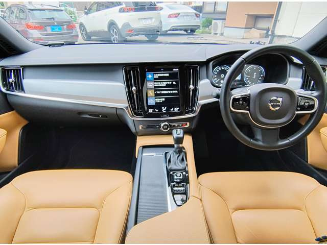 V90D4 モメンタム ディーゼル