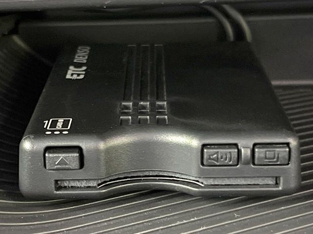 【ETC】高速道路の料金所をストレスなく通過!話題のスポットやサービスエリアに多い「スマートIC」利用時は必須のアイテムです。当店でセットアップを実施、ご納車当日からすぐにご利用いただけます!
