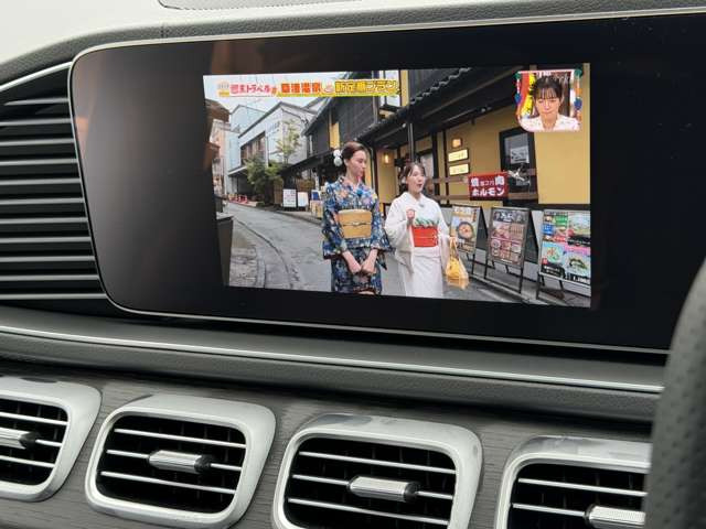 純正地デジTV・タッチパネルディスプレイ(ナビの設定や車両の設定を行います)