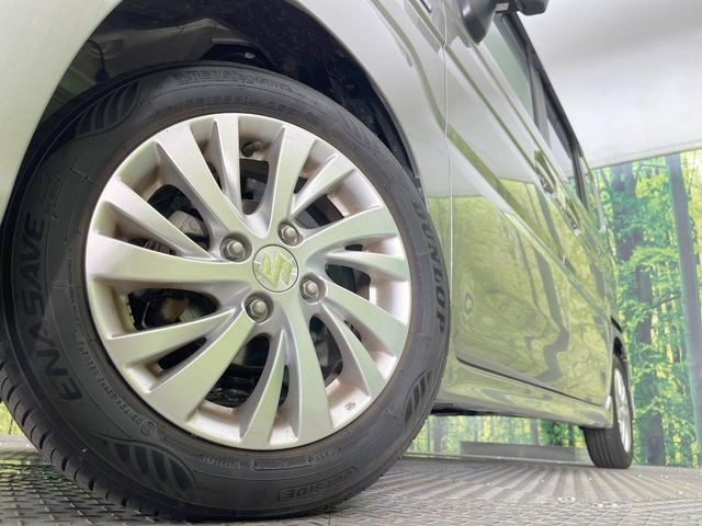 �y�����A���~�z�C�[���z�O�ςɃ}�b�`���������A���~�z�C�[���𑕒����Ă���܂��B�e��ЊO�A���~�z�C�[����A�X�^�b�h���X�^�C�����戵�����Ă���܂��B���񂲑��k����������