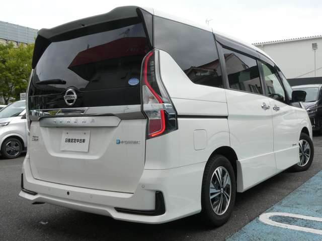 セレナ1.2 e-POWER ハイウェイスターV