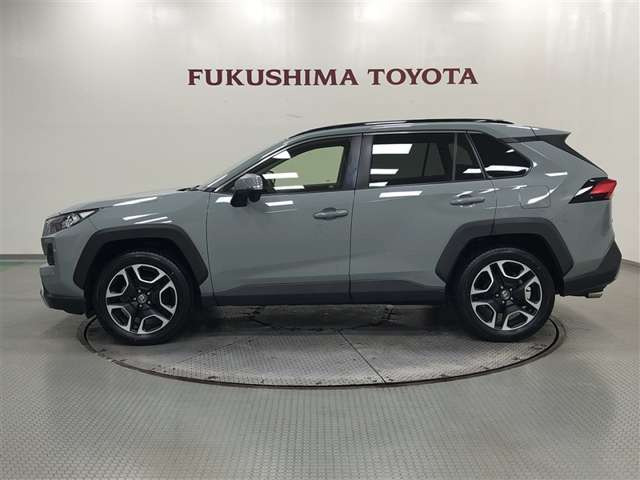 RAV42.0 アドベンチャー 4WD