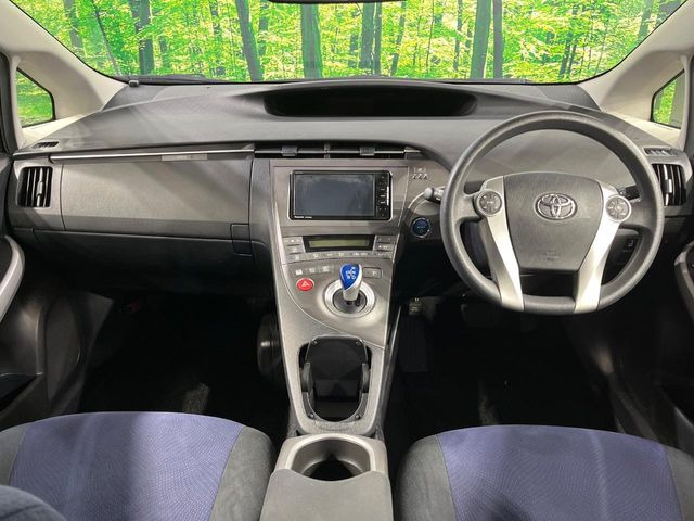プリウス1.8 S