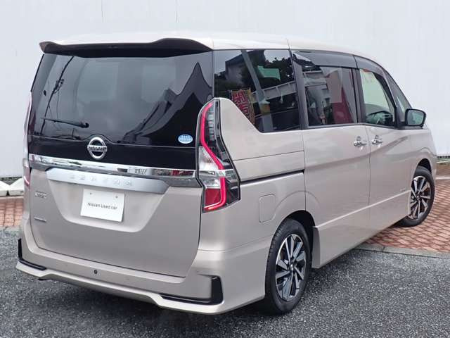 セレナ2.0 ハイウェイスターV