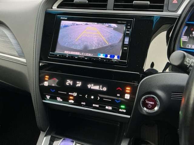 シャトル1.5 ハイブリッド Z