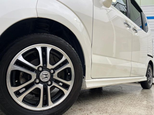 �y����14�C���`�A���~�z�C�[���z�O�ςɃ}�b�`���������A���~�z�C�[���𑕒����Ă���܂��B�e��ЊO�A���~�z�C�[����A�X�^�b�h���X�^�C�����戵�����Ă���܂��B���񂲑��k����������