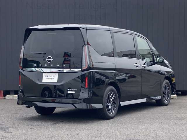 セレナ1.4 e-POWER ハイウェイスターV