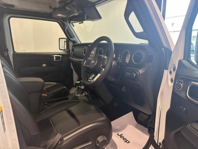 ラングラーアンリミテッド サハラ 4WD