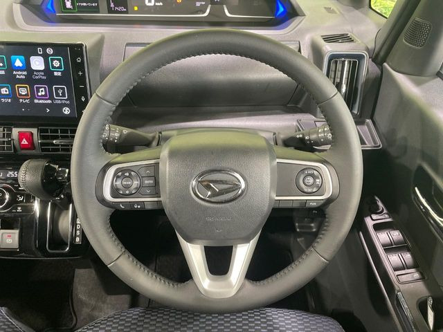【純正革巻きステアリング】上質な革を使用することで、手にしっかり馴染みとても運転しやすいハンドルです♪