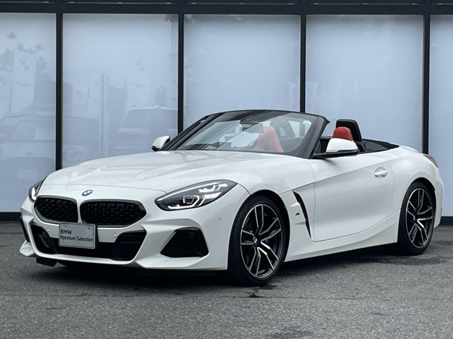 Z4M40i