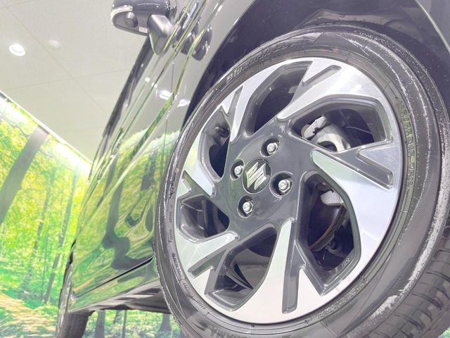 �y����15�C���`�A���~�z�C�[���z�O�ςɃ}�b�`���������A���~�z�C�[���𑕒����Ă���܂��B�e��ЊO�A���~�z�C�[����A�X�^�b�h���X�^�C�����戵�����Ă���܂��B���񂲑��k����������