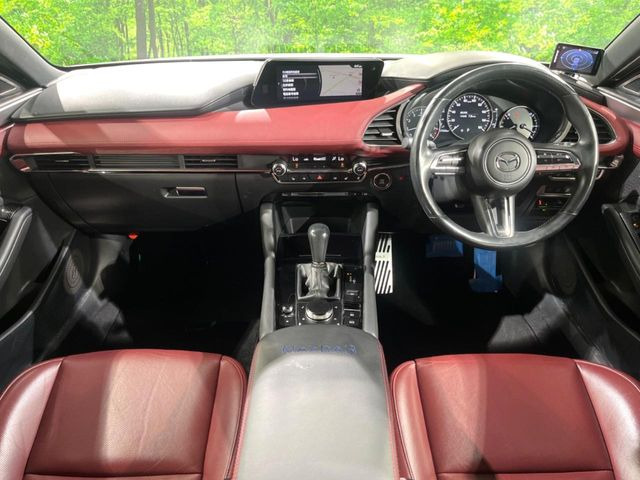 MAZDA3ファストバック2.0 20S バーガンディ セレクション