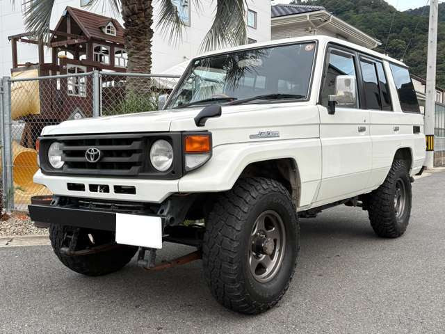 ランドクルーザー704.2 LX ディーゼル 4WD