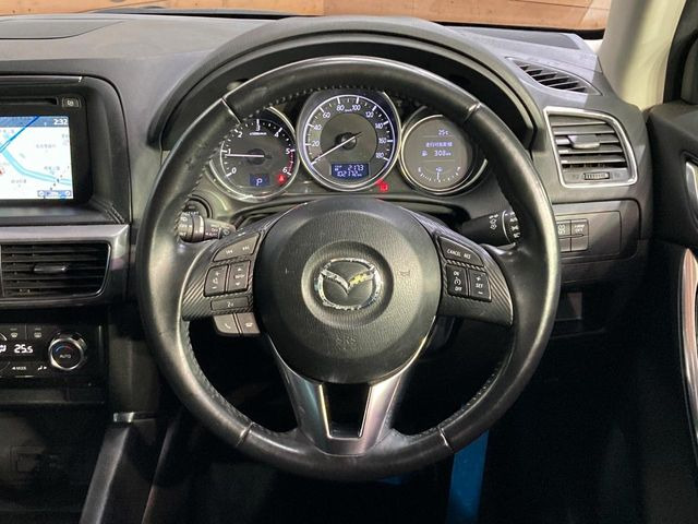 【ステアリングスイッチ】運転中、前方から目線をそらすことなく、オーディオ等の操作が可能な便利機能!安心&快適なドライブを演出してくれます♪