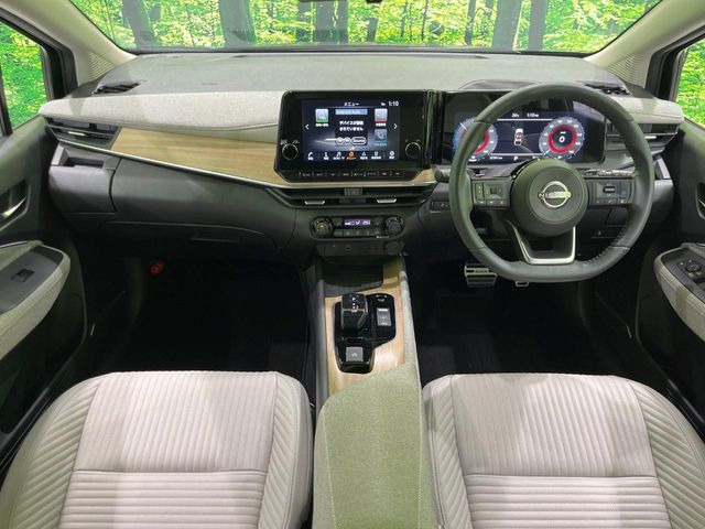 ノートオーラ1.2 G FOUR レザーエディション 4WD