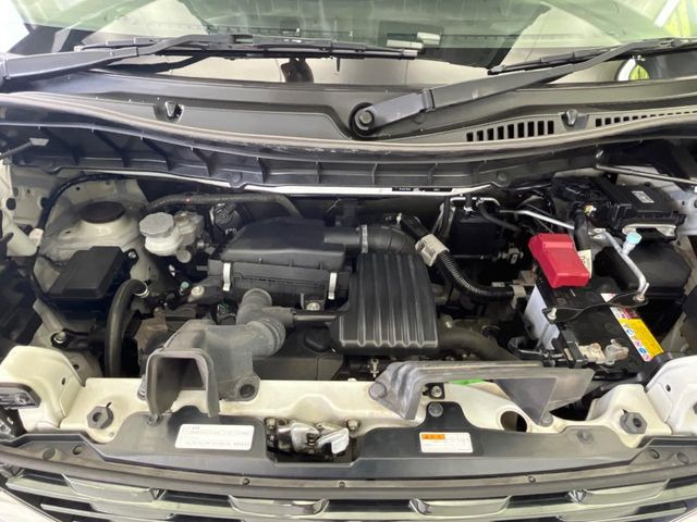 親切・丁寧な専門メカニックスタッフが応対!・車検・点検整備・事故等の修理などアフターサービスも安心。お車のカスタマイズもネクステージのサービススタッフまでご相談ください!