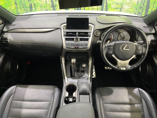 NX200t Fスポーツ