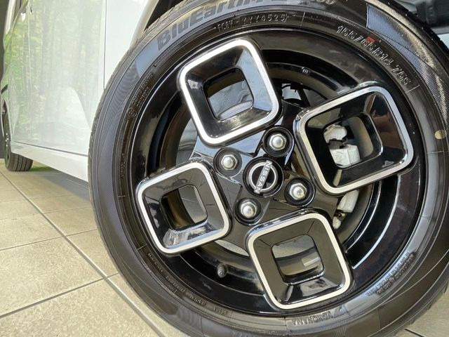 �y����14�C���`�A���~�z�C�[���z�O�ςɃ}�b�`���������A���~�z�C�[���𑕒����Ă���܂��B�e��ЊO�A���~�z�C�[����A�X�^�b�h���X�^�C�����戵�����Ă���܂��B���񂲑��k����������