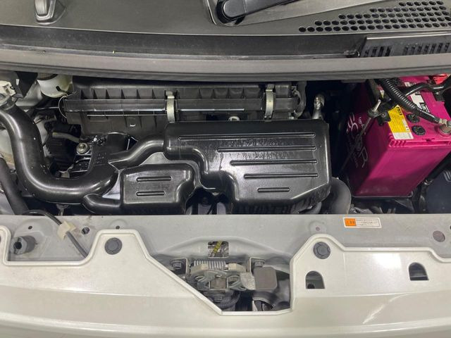 親切・丁寧な専門メカニックスタッフが応対!・車検・点検整備・事故等の修理などアフターサービスも安心。お車のカスタマイズもネクステージのサービススタッフまでご相談ください!