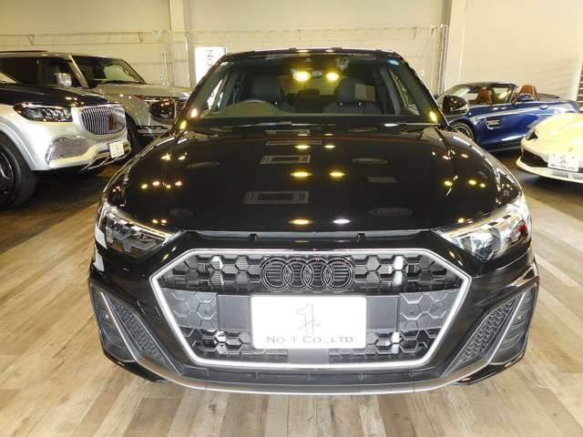 A1スポーツバック25 TFSI Sライン