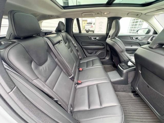 V60ウルトラ T6  AWD プラグインハイブリッド 4WD