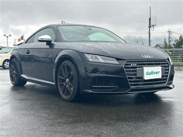 TTSクーペ2.0 TFSI クワトロ 4WD