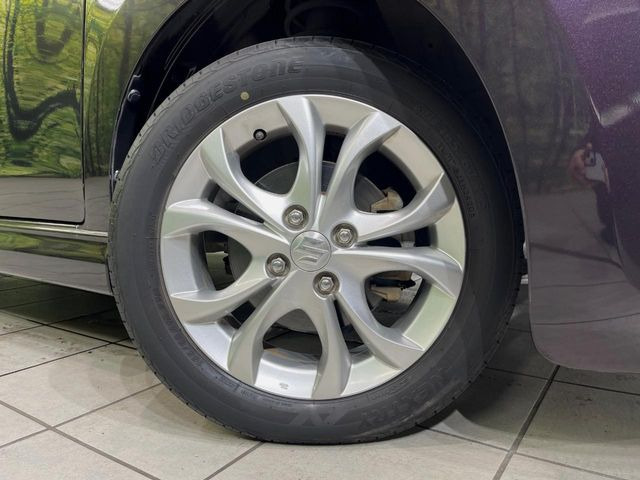 �y����15�C���`�A���~�z�C�[���z�O�ςɃ}�b�`���������A���~�z�C�[���𑕒����Ă���܂��B�e��ЊO�A���~�z�C�[����A�X�^�b�h���X�^�C�����戵�����Ă���܂��B���񂲑��k����������